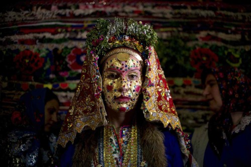 jeannepompadour:Decorations of Slavic Muslim brides from the Balkans Torbesh bride in her ceremonial