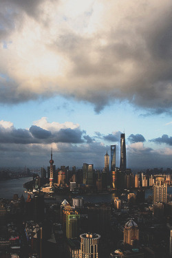 visualechoess:  Urban cloudy day - by: guo lm 