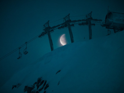 Half Moon Rising under Symphony Chair