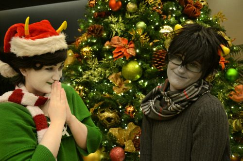 seerofsarcasm:Merry Christmas, Karkat!Holiday Matsuri 2012, a little late but better than never! Kan