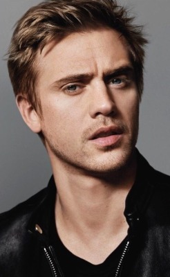 fuertecito:  Boyd Holbrook