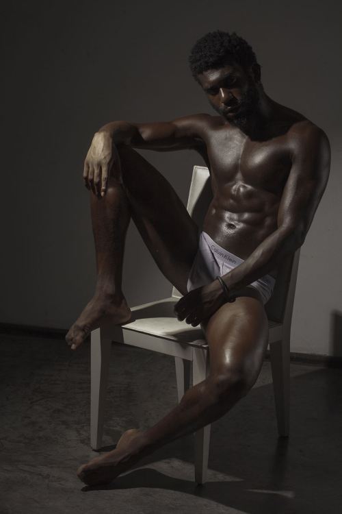 okimgay:  So hot!Apolo Luz by Vinicius Moreira