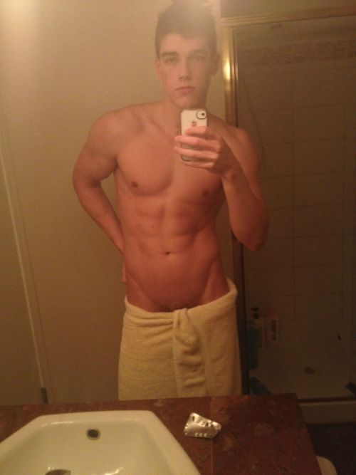 betterthanpornnn:  Check out my snapchat challenge on my tumblr and see if you can take it on(; Snapchat: betterthanpornn