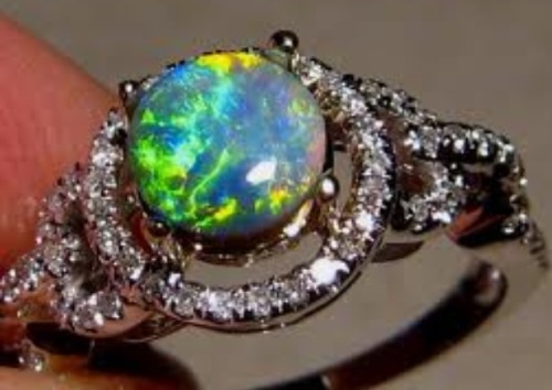 Opal jewelry