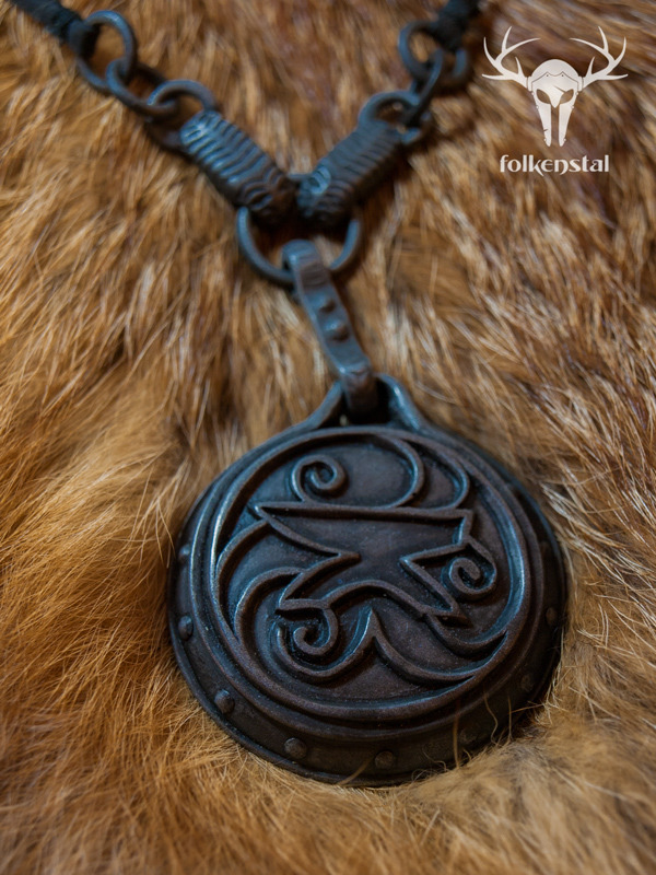 otlgaming:  Skyrim Replica Weapons &amp; Armor - Created by Folkenstal These