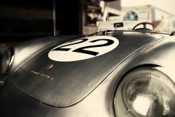 wildbutgentleman:  manchannel:  Classic Porsche