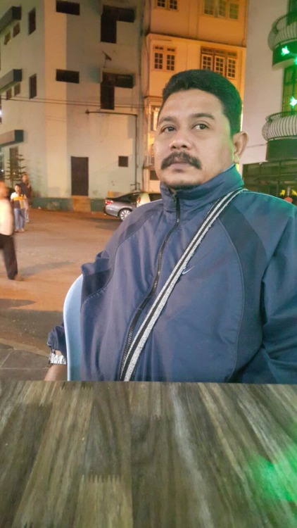 peminat-abah: sukatua81: melayukegersangan: melayukegersangan: Bestnya Repost love you Hensemnye.. g