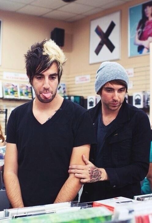 doitfor-barakat:  ☯bands blog, i’ll follow back☯ 