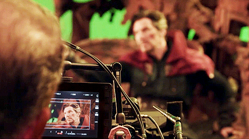 tree-leaves-blue:Benedict Cumberbatch BTS of Avengers: Infinity War