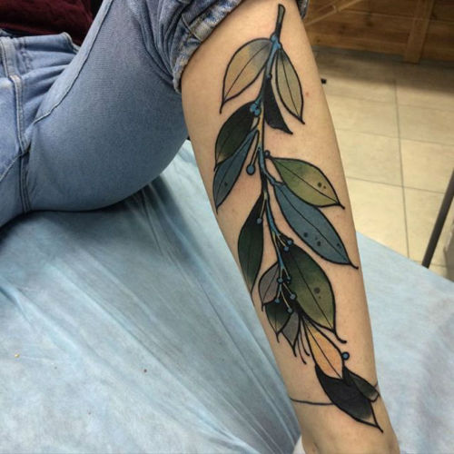thievinggenius:  Tattoo done by Dmitriy Tabachin.https://www.instagram.com/yatabachin/