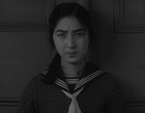 Michiko Oikawa in Japanese Girls at the Harbor (Hiroshi Shimizu, 1933)