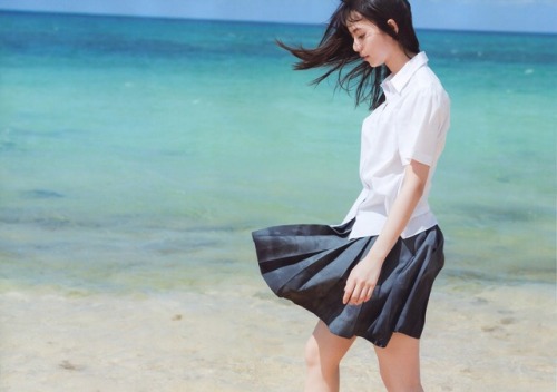 sakagumi46: 乃木坂46 齋藤飛鳥 / 1st 写真集『潮騒』edit 夏音(caon) ❹(トリミング・補正など) reblogged with tintum.