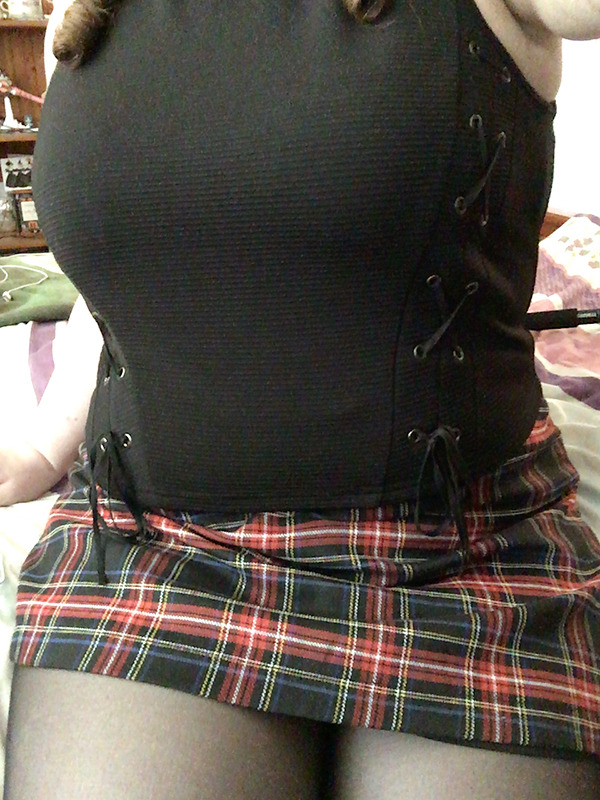 chocoboko:  Selfie Spam. Sorry ¿It’s not pleated :’( but oh well.