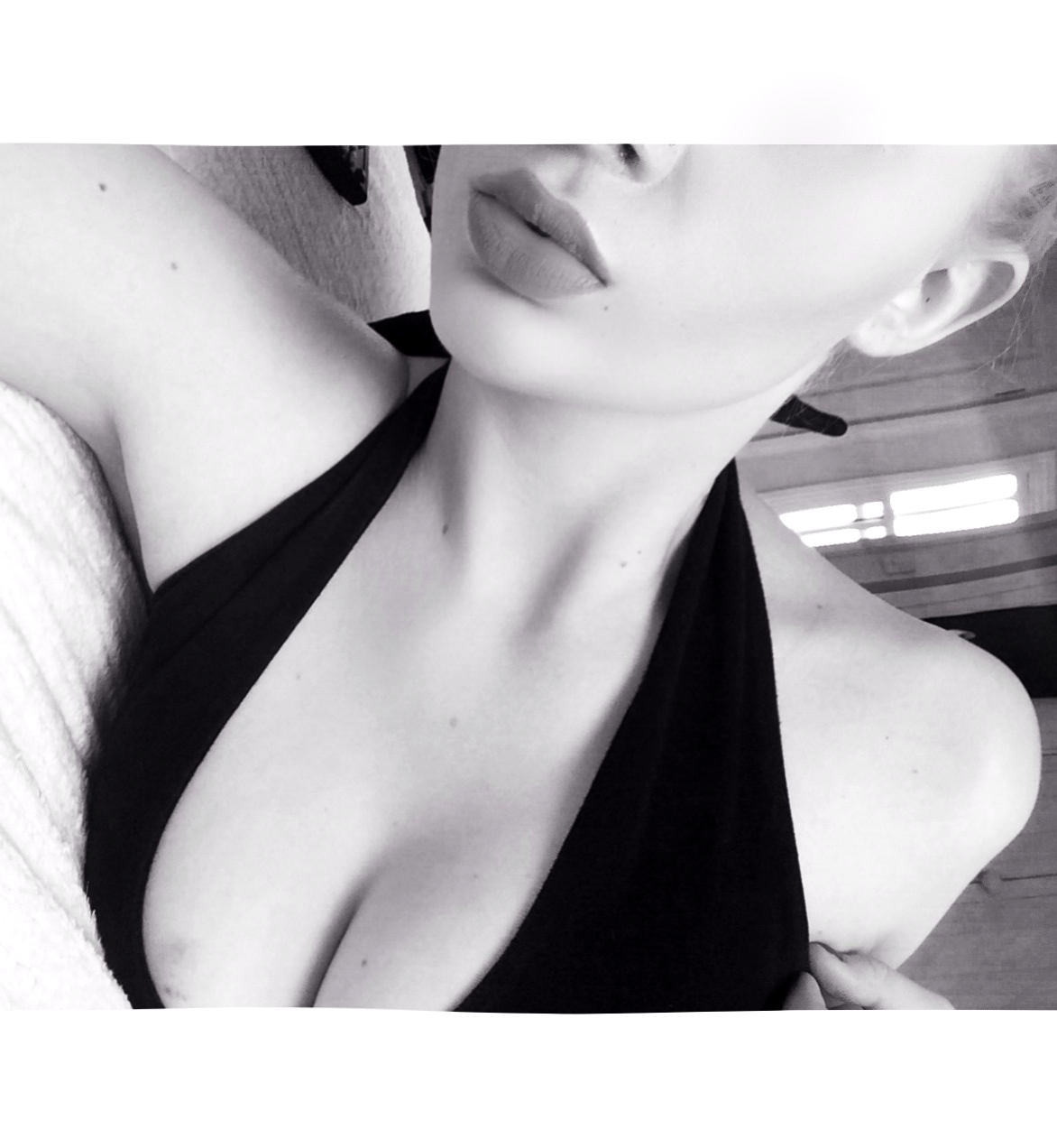 systemofadowny:  heartoutofhand:  BEWBS  Lips
