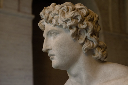 ganymedesrocks: Alexander as Achilles – This Euphranor of Corinth (circa 390–c. 325 BC) sculpture shows a detail from that statuary where Achilles receives from his mother Thetis the new arms made for him by Hephaestus. Roman copy from a Greek original