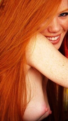 thehottesthere:  http://www.thehottesthere.com/