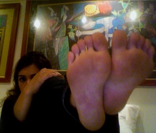 latina feet