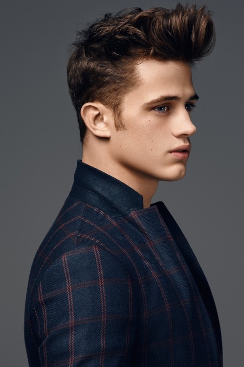 billionairesociety:  siroyagihkd:Hunter Thompson by Blake Ballard  Trophy boys should look extra adorable on Valentine’s Day 