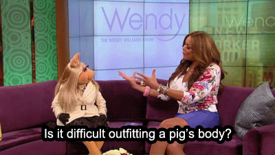 kim-kanye-baby:shootagunonyoursoil:narputo:If I were Miss Piggy I would’ve said “I don’t know is it?
