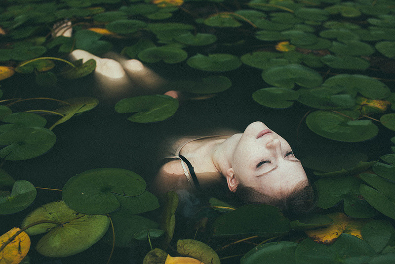 definitelydope:  Shallows (by JennaSouers)