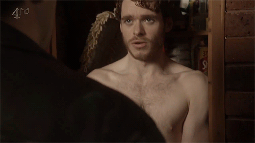 pkmnmasterlee:Richard Madden in Sirens cmnm with Kayvan Novak