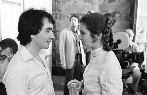 gameraboy:  Behind the scenes with Anthony Daniels and Carrie Fisher during filming of The Empire St