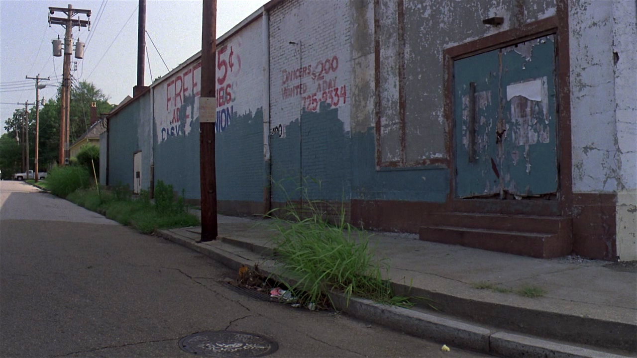 sesiondemadrugada:  Mystery Train (Jim Jarmusch, 1989). 