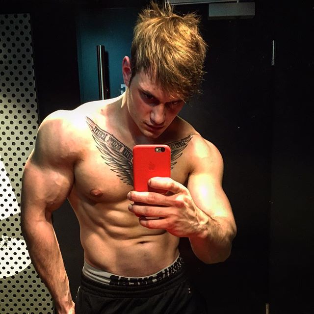 bigmalepecs:  @andrepatris