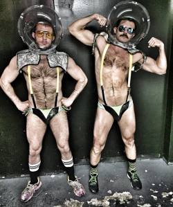 beardburnme:  “RIGHT NOW AT PRECINCT. Let’s get BONKERZ!”