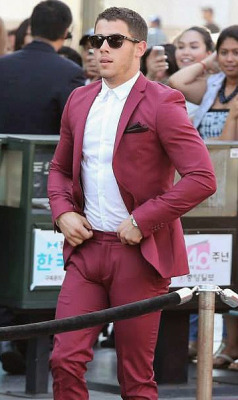 celebritymeat:  Nick Jonas’ Bulge.