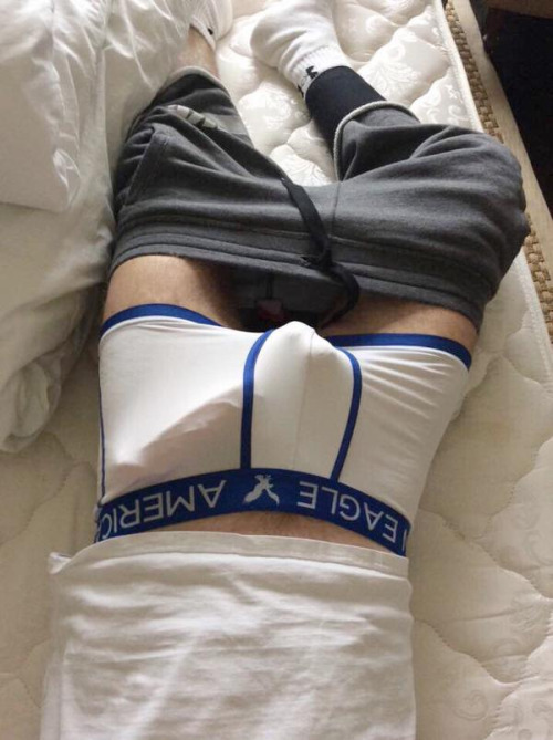 above8inch:  feelin’ horny :)