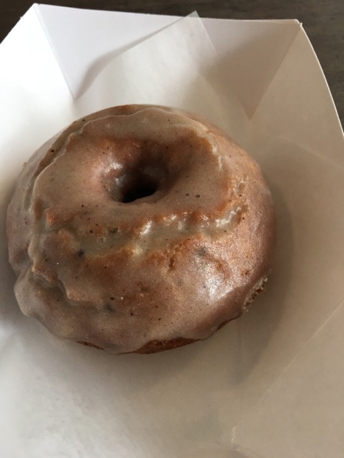 donuticon: Gingerbread eggnog donut with a spiced hot apple cider. Good winter eating.