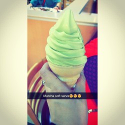 lalaitsmeeeee:  Heaven 🙏🙌😍😍 #matcha #softserve #bombdotcom #ilivefordesserts #myweakness #fatlyfe 