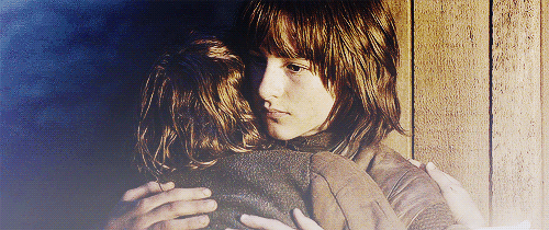 lookatthelights:I’m your brother. I have to protect you.