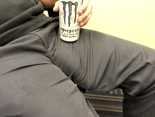 texasgiantandbulge:  It was subtle, but by the end of the meeting casual chat (for some reason) had turned to movies about gladiators….