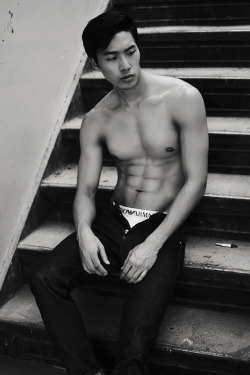 chriscruzism:  Fresh face Gun Lee at New York Model Management makes his debut on Fashionably Male, the shot by Deon Jackson Photography. deonjacksonphoto
