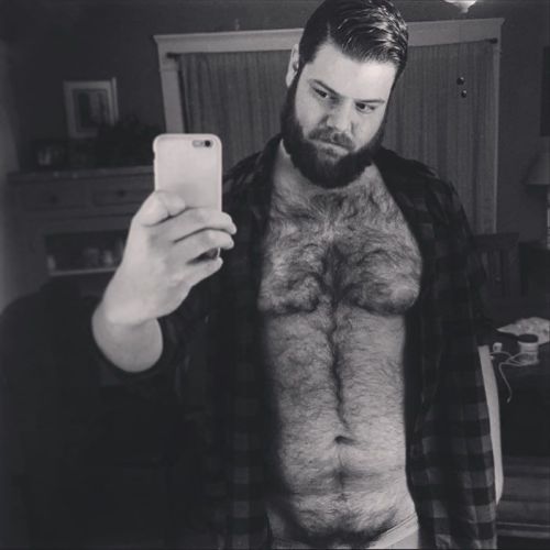 bears-and-whatnot: jonsibais from InstagramPeek-a-boo