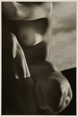 cameras-obscura:  Ruth Bernhard 1947 