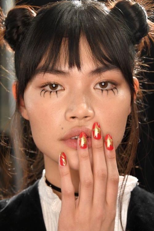 still-mesarthim:rina fukushi backstage at jeremy scott, a/w ‘17.