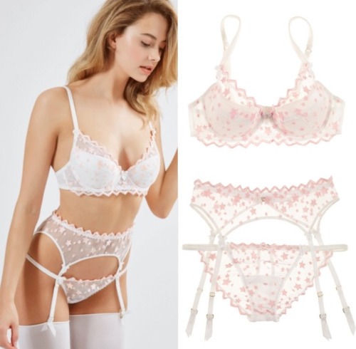 Valentine’s Day Lingerie with Frank Body &amp; The Daily KnickerLingerie is to Valentine&r