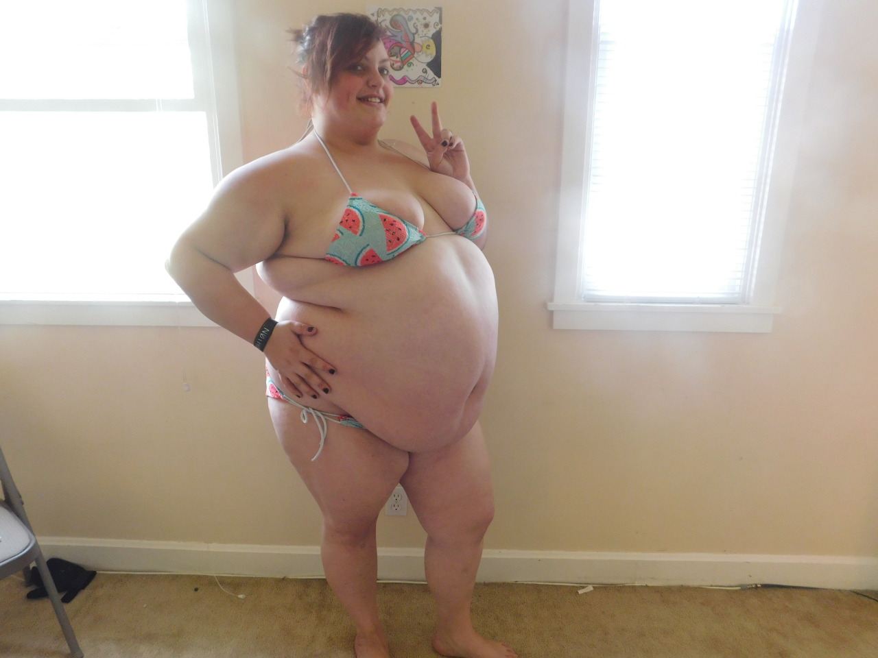 lovemlarge:  hamgasmicallyfat:  Feelin’foxy w/a foodbaby 09/03/16  Wow! That looks