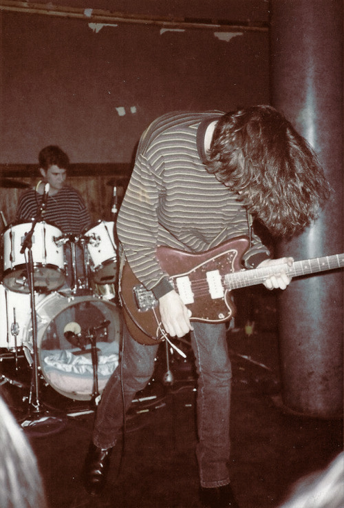 tim-sliwinski:Shoegazers, 90s. (Slowdive, Lush, Swirlies, Moonshake, Stereolab, The Sunflower Conspi