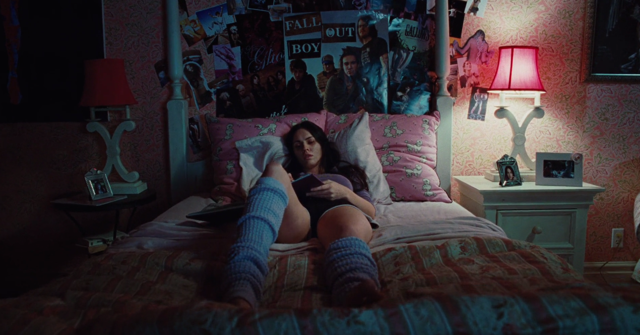 coffeepotsmokin:  riverphenix:Jennifer’s Body (2009)  one of my faves movies. the