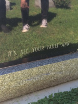 youngbloodbuzz:  nicoledollanganger:  WE FOUND THIS IN THE CEMETERY  #april ludgate-dwyer when she dies 