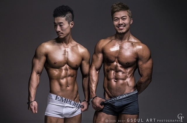 asianmalemuscle:  Enjoy thousands of images in the Asian Male Muscle archive! 