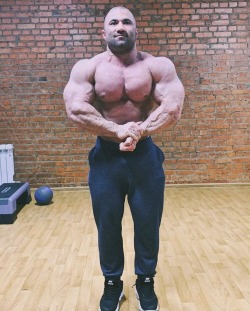 Asif Kadimov - Chest so thick that his nipples don’t know what the fuck is happening.