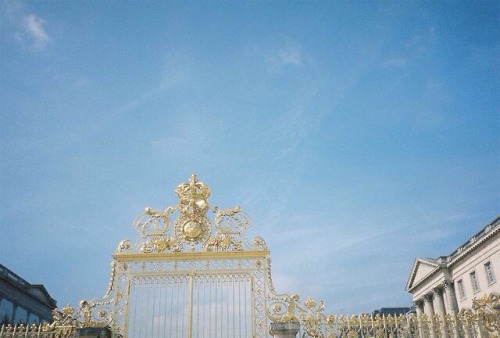 urbanoutcasters: Château de Versailles by Mimi Elashiry
