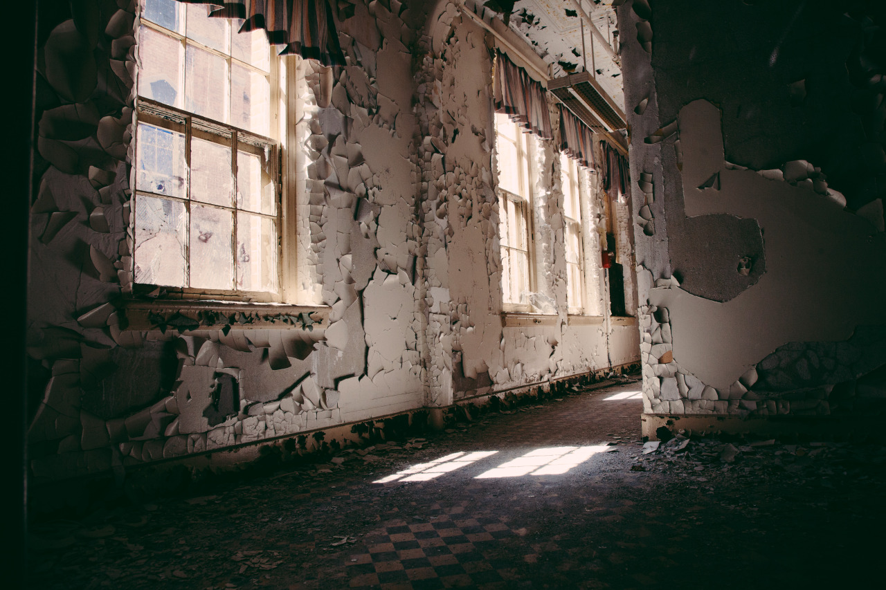 feed-y0ur-mind:  opiate-ofthe-people:  reallylameblog:   Hudson River State Hospital: