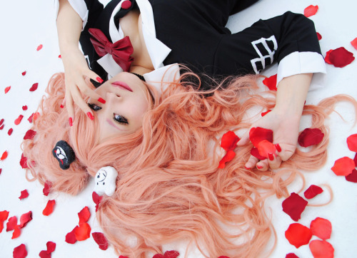cosplay-soul:  Junko Enoshima | Danganronpa 
