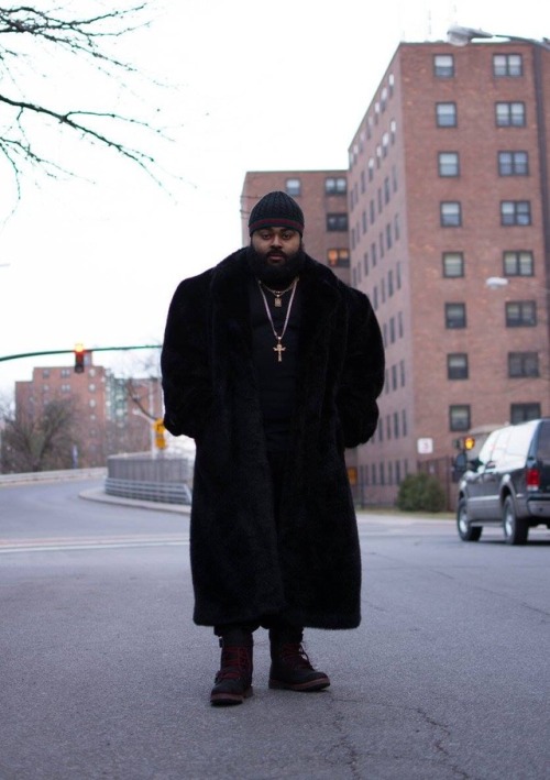 Will , 26 , Upstate NYIG: Bakers__dozenSubmitted By:baker-dozen.tumblr.comPhotographed By: Jayana